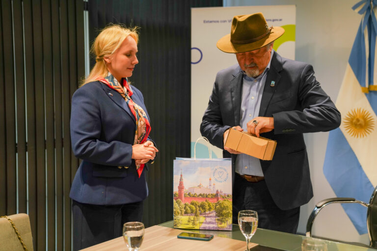 El Municipio recibió la visita protocolar de la representante comercial de Rusia en Argentina