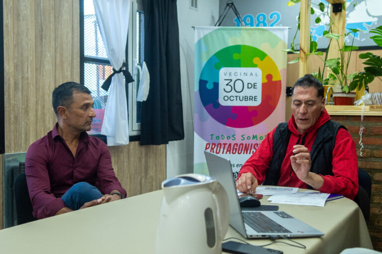 El Municipio avanza en acciones conjuntas con la vecinal del barrio 30 de Octubre para mejorar el entorno urbano