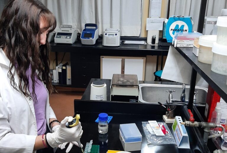 Provincia sigue apoyando el desarrollo científico y tecnológico: una nueva lincenciada aporta conocimiento clave sobre especie invasora