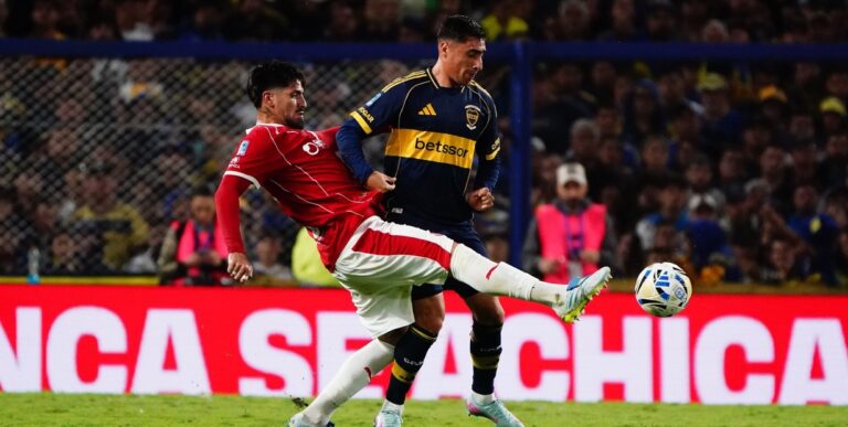 Boca empató con Independiente en la Bombonera gracias a un penal polémico y mantiene su racha adversa en los clásicos