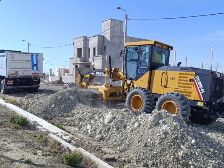 Se potencian los trabajos viales en los barrios de Comodoro