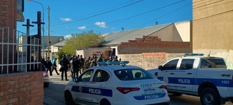 Comodoro: preparan allanamientos tras una madrugada de persecución, disparos y un vuelco