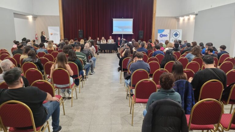 Con más de 500 inscriptos, Provincia realizó seminario gratuito para fortalecer las capacidades comerciales y digitales de las PyMEs chubutenses