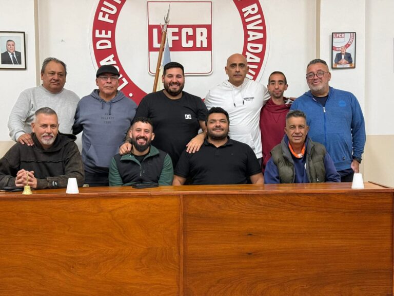 Liga de Fútbol de Comodoro y APREDE garantizaron la acreditación y acceso a los partidos