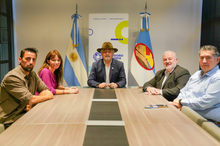 Othar firmó un convenio con la universidad local para fortalecer el abordaje de problemáticas geológicas e hídricas de la ciudad