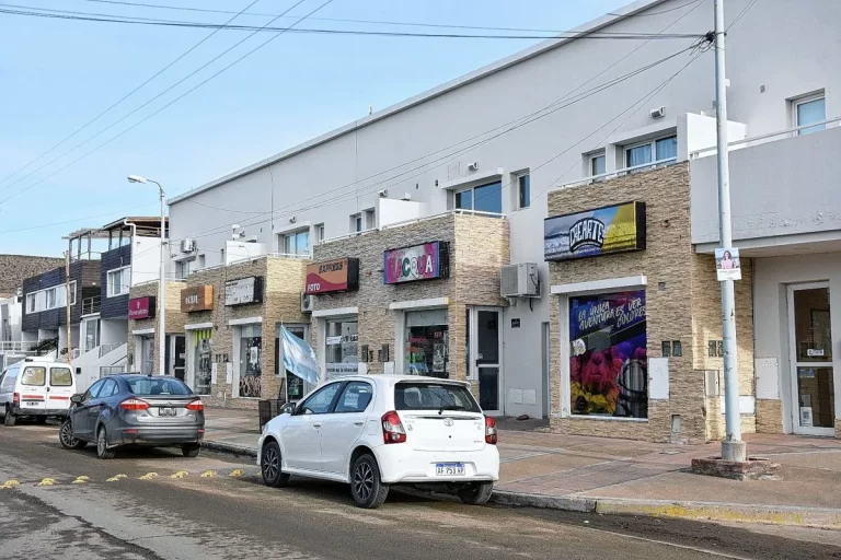 Preocupación en un comercio en Rada Tilly por la caída de ventas y la incertidumbre sobre su continuidad