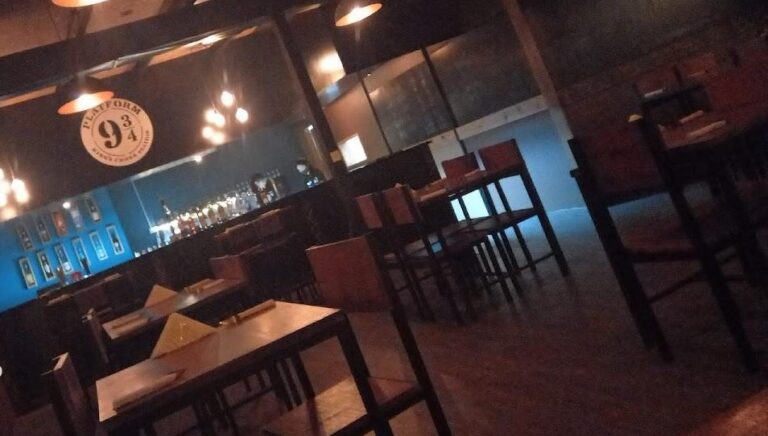 Cierra Bajada 9 ¾ en Rada Tilly: el bar anunció su despedida