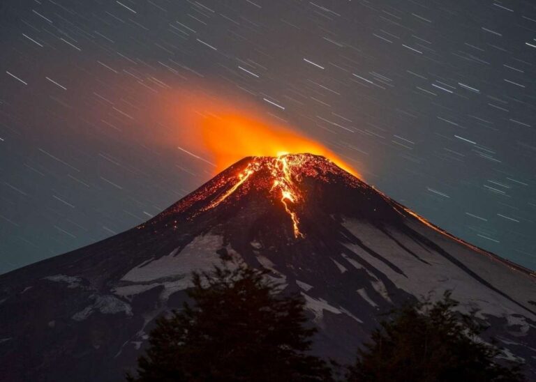 Volcán cerca de la Patagonia registró más de 400 sismos y elevó su nivel de alerta