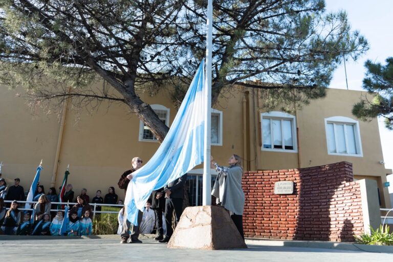 Rada Tilly celebró el 216° aniversario de la Revolución de Mayo
