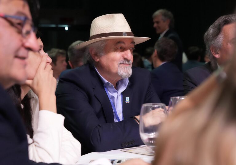 Othar participó en la «Noche de Intendentes» y reclamó el regreso de fondos federales