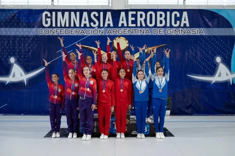 Gimnastas de Comodoro clasificaron al Sudamericano de gimnasia aeróbica