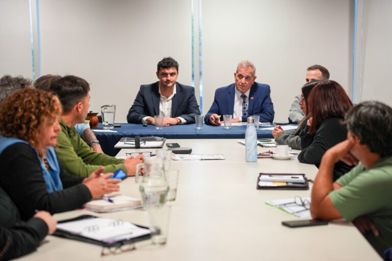 Paritaria docente: Provincia ofreció una recomposición salarial por encima de la inflación y una fuerte mejora al básico
