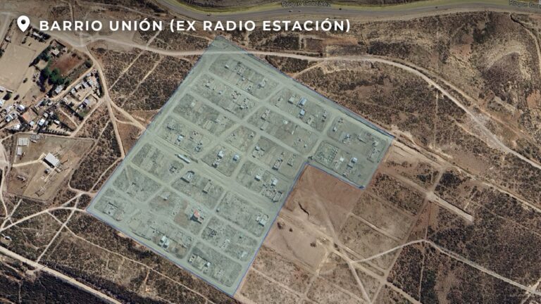 Convocan a vecinos de Barrio Unión a regularizar las conexiones de agua antes del retiro de mangueras irregulares