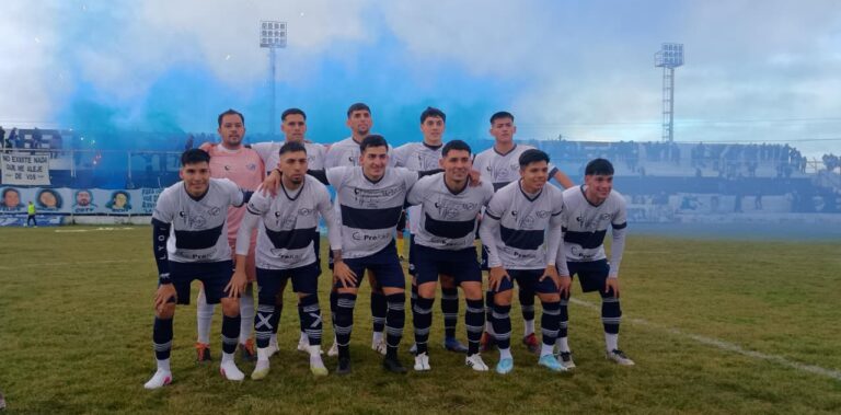 Jorge Newbery dio vuelta el clásico ante Huracán y acecha la punta de la Liga