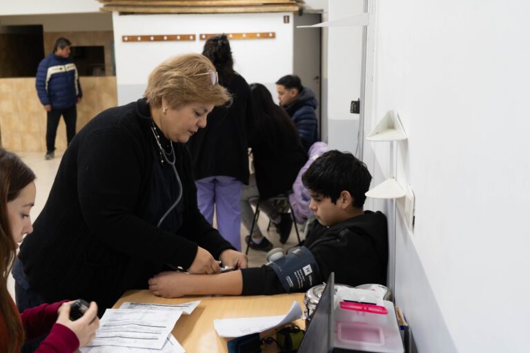 El Municipio acercó múltiples prestaciones de salud al barrio Juan XXIII con una nueva jornada de «Salud Vital»