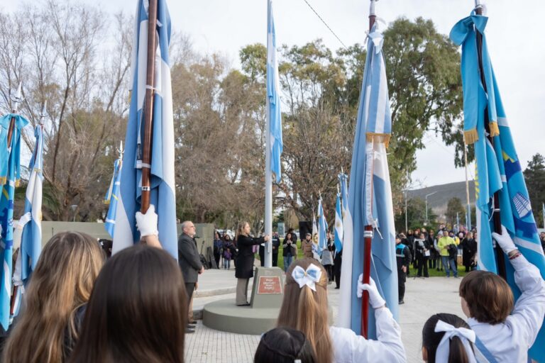 Rada Tilly conmemoró el 210° aniversario de la Declaración de la Independencia con un emotivo acto patrio