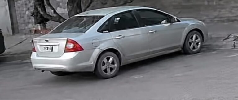 Inseguridad en el centro: Robaron un auto a metros de la calle Sarmiento y los vecinos lanzan una alerta colectiva