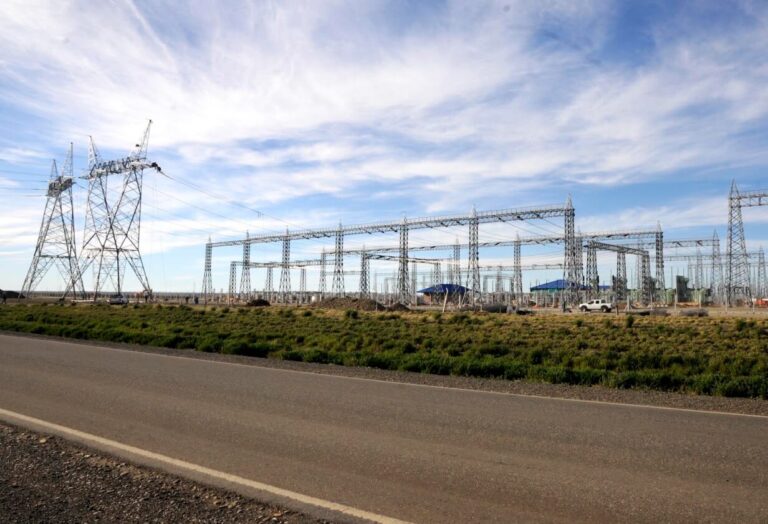 Un desperfecto en el sistema eléctrico dejó sin luz a gran parte del sur de Santa Cruz